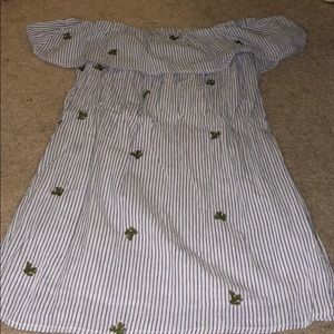 Shoulder-less summer dress